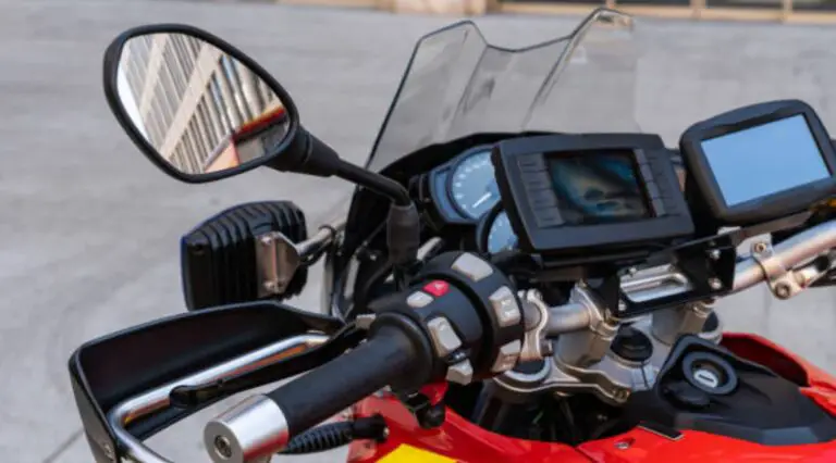 How to Clean Motorcycle Windshield: Expert Tips for Crystal Clear Vision