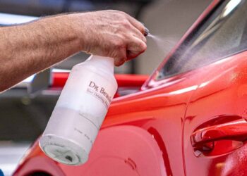 Can You Use Windex on Car Paint